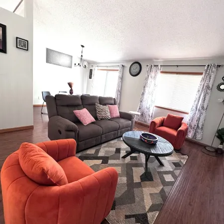 Cozy and Charming Amber Valley Haven in Fargo
