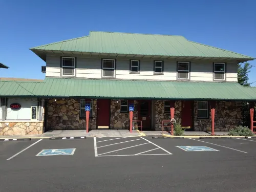 ラグド カントリー ロッジ