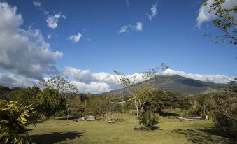 Colinas del Miravalles Hotel & Hot Springs