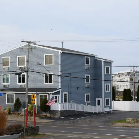 Rhea's Inn by the Sea
