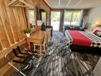 Mystic Isle Motel Hotels in Wawa