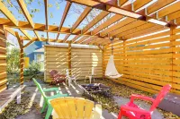 Gordon Square Studio ~ 4 Mi to Downtown Cleveland! - Condos