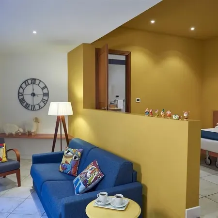 Leopoldo Residence Отели рядом с достопримечательностью «Музей Стибберт»