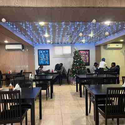 Diana Hotel Dining/Meeting Rooms