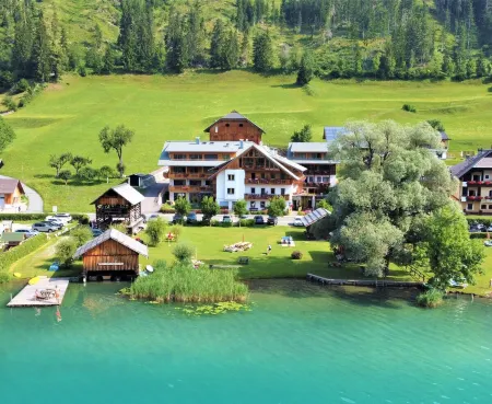 Ferienhof Neusacher Moser Отели в г. Грайфенбург