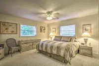 Spacious Naples Home < 1 Mi to Vanderbilt Beach! - Wi-Fi