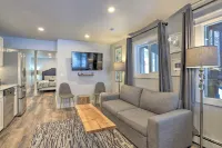 Modern Anchorage Getaway, Steps from Coastal Trail - Spa