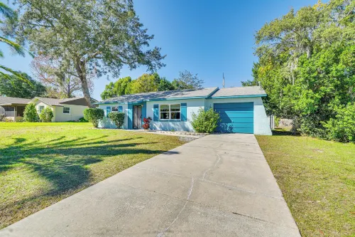 Spring Hill Home - 3 Mi to Weeki Wachee Springs!