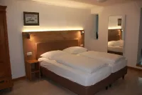 Pension Kellerer Hotels in Raubling