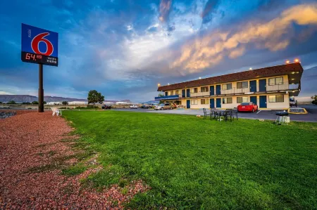 Motel 6 Grand Junction CO Отели в г. Клифтон