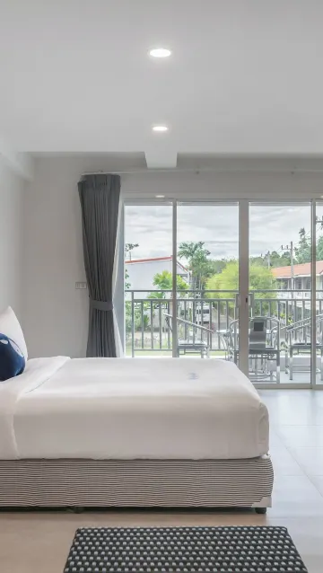 ห้องดีลักซ์ เตียงใหญ่ 1 เตียง