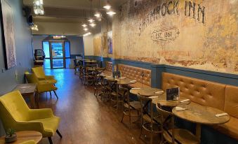 Australian Hotel Young