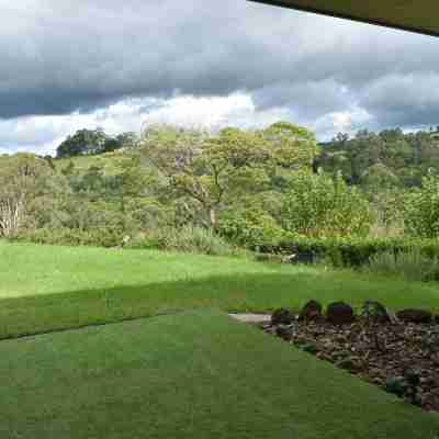 Mapleton Springs Hotel Exterior
