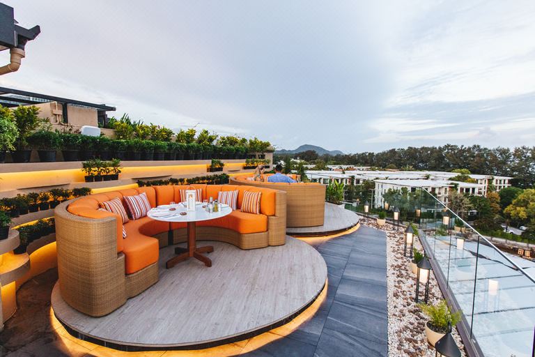 더 프라우드 라와이 리조트