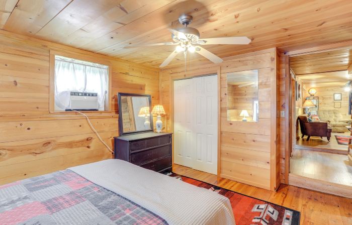 Mountain-View Cabin on Farm: 3 Mi to Town & Shops