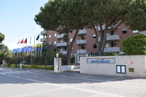 Hotel Palace 2000 Hotels in Ardea
