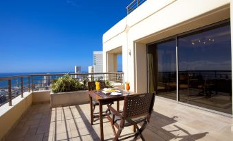 Ramada Plaza by Wyndham Beirut Raouche