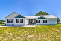 Lakeview Edgemont Escape w/ Fire Pit + Grill! - 2-Star