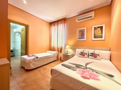 Luz Madrid Rooms Hotels near Monument to Felipe IV