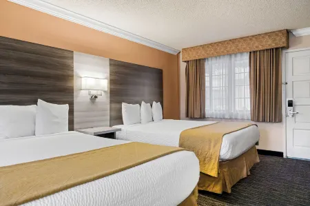 Arbor Inn Monterey Отели рядом с достопримечательностью «Old Fisherman's Wharf»