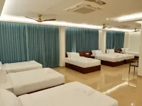 LE ROYALE PALACE Hotels in Yanam