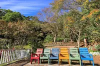 Prado Hill Holiday