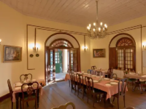 Hotel Chevron Rosemount, Ranikhet