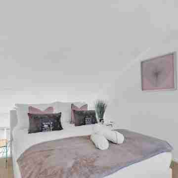 On the Water 7 Free Parking By My Getaways Rooms