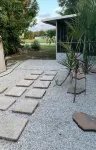 Venice Island Beach Retreat. 5 min walk to close beach-downtown. 1 minute by car