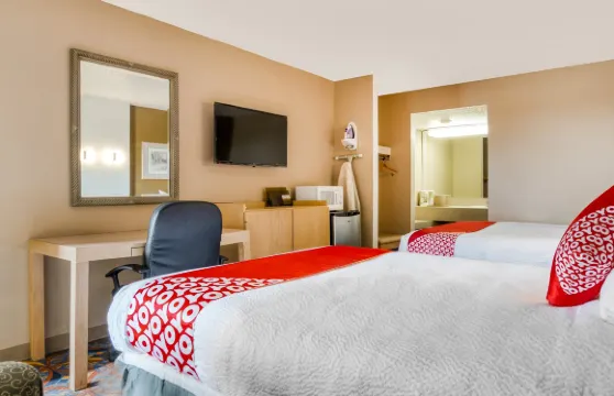 OYO 威奇託福爾斯- 市中心酒店