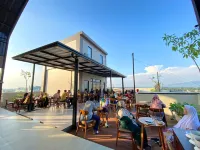 Front One Hotel Gombong Hotels in Sempor