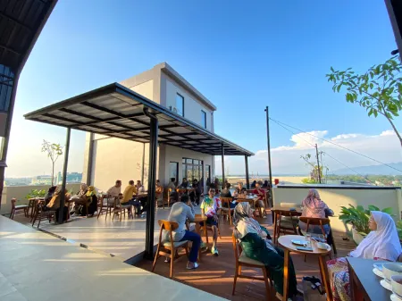 Front One Hotel Gombong Отели в г. Kebumen Regency