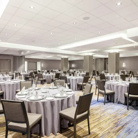 Cambria Hotel Pittsburgh - Downtown