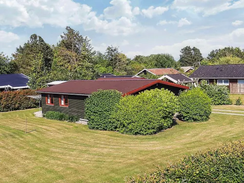 6 Person Holiday Home in Dannemare