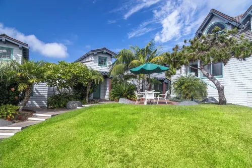 Wave Crest Resort Hotels in Solana Beach