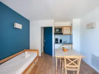 Odalys Du Port Residence Hotels in Hourtin