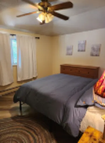 Spacious 3 bdrm home in quiet neighborhood in Quincy