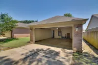 Shelby Farms Greenline Access Modern Cordova Home - parking