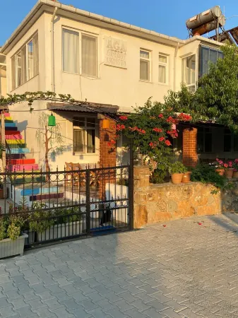 AĞA KONUK EVİ