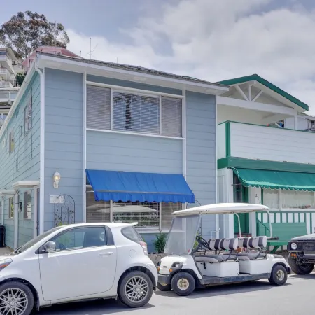 Catalina Island Duplex - Steps to Beach and Pier!