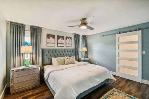 Tropical Pool Retreat in Tarpon Springs