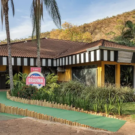 Rio Quente Resorts - Hotel Luupi Отели рядом с достопримечательностью «Аквапарк Parque das Fontes»