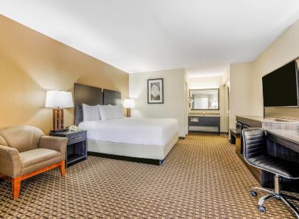 Baymont by Wyndham Cortez