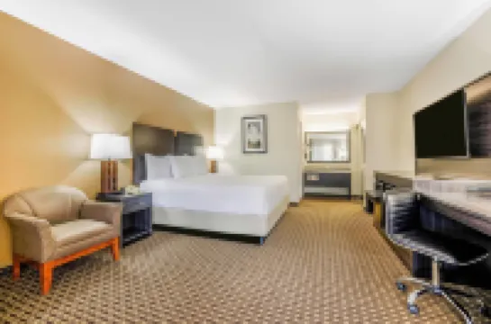 Baymont by Wyndham Cortez