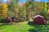 Picturesque Cabin ,Arcade, Fireplace