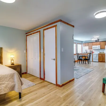 Cozy Mountain Home Studio 8 Mi to Bull Shoals Lake
