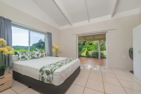 Spacious holiday home Отели в г. Такитуму Дистрикт