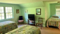 Family Home located near Beaverkill Covered Bridge