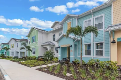 Turquoise Breeze Close to Disney Hotels in Downtown Kissimmee