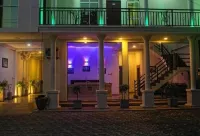 KINGS GATE Airport TRANSIT HOTEL Hotels near Muthuwadiya Wisuddaramaya Vihara